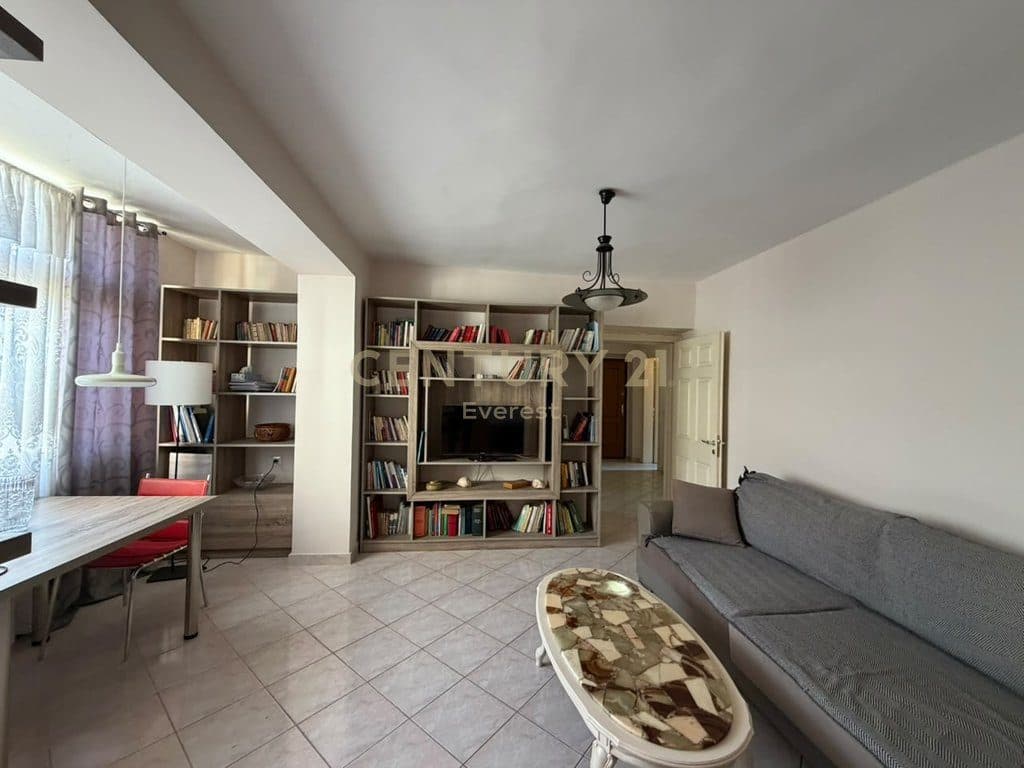 RRUGA ASIM VOKSHI, APARTAMENT 2+1 PER QIRA