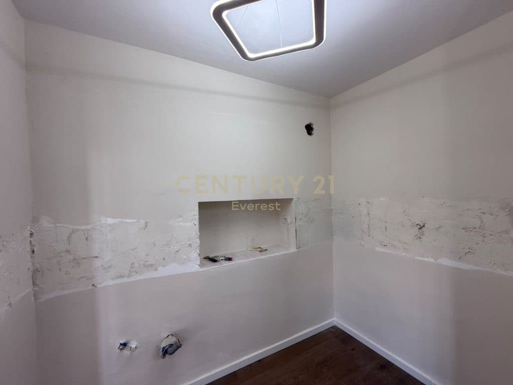 RRUGA BARDHYL, SHESIM APARTAMENT 2+1 3