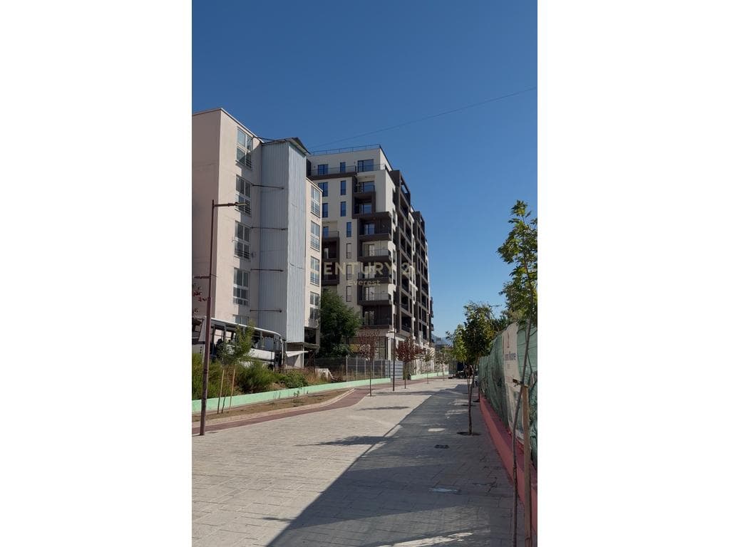 BATHORE, SHESIM APARTAMENT 1+1 1