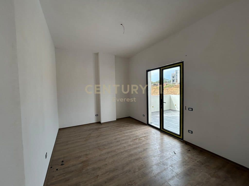 PASKUQAN, SHESIM APARTAMENT 1+1 ME VERANDE 2