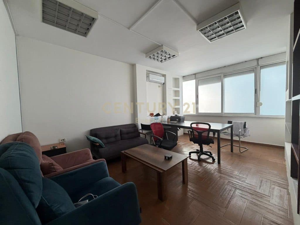 ISH EKSPOZITA – COMMERCIAL UNIT FOR RENT
