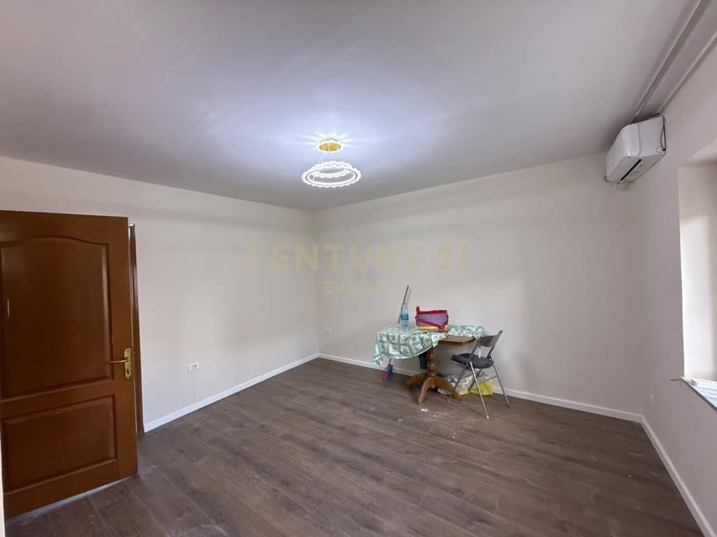 RRUGA BARDHYL, SHESIM APARTAMENT 2+1 2