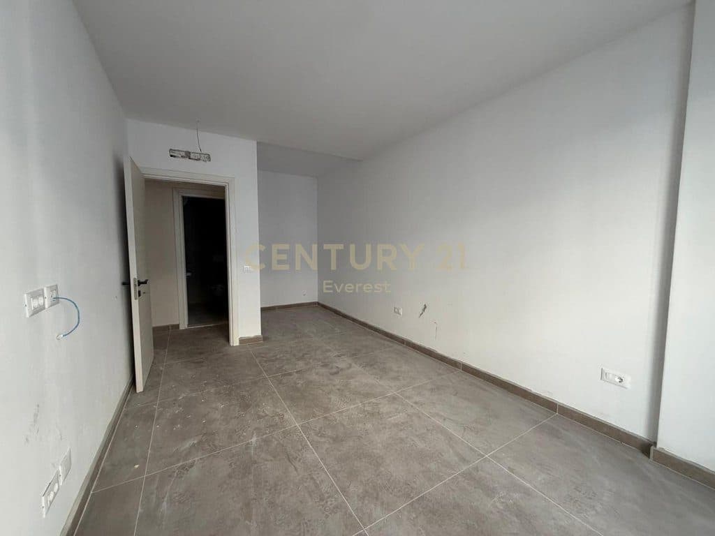NEAR TV KLAN - OFFICE FOR RENT 3