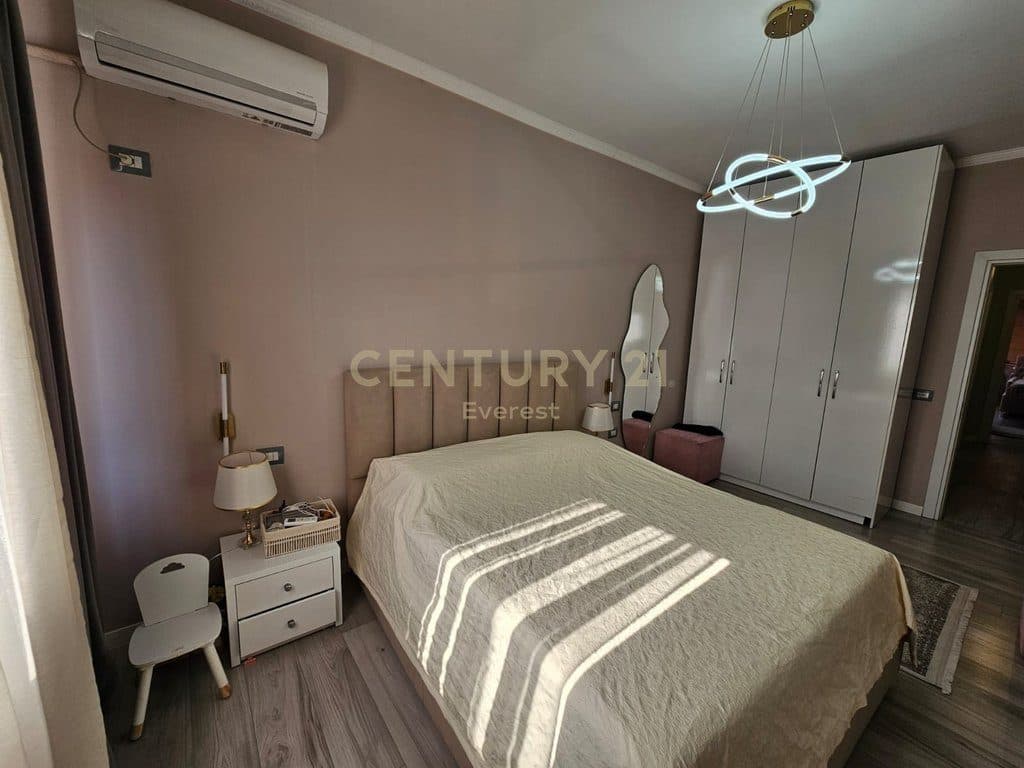 YZBERISHT, APARTAMENT 2+1+2+PARKIM PER QIRA 4