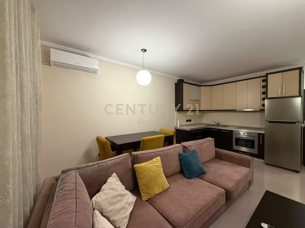 MYSLYM SHYRI, APARTAMENT 2+1 ME QIRA 2