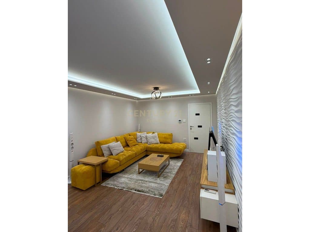BLLOKU GINTASH, LAPRAKË, SHESIM APARTAMENT 2+1+2