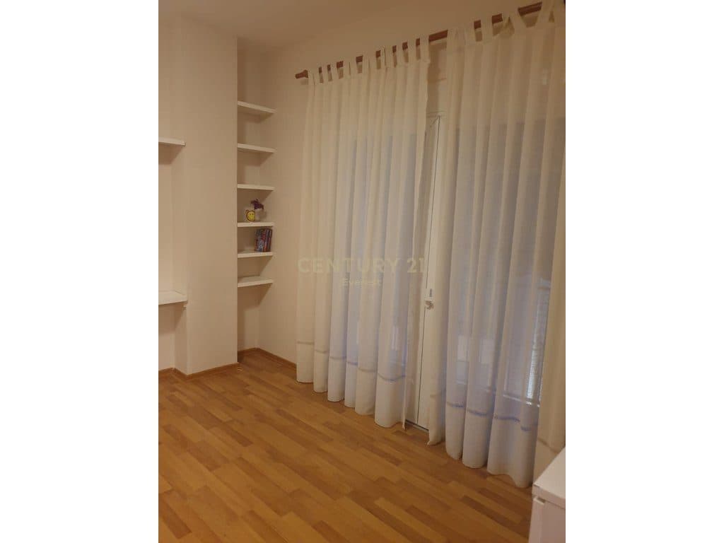 BLV. ZOGU I PARE, APARTAMENT 1+1+DEPO PER QIRA 3