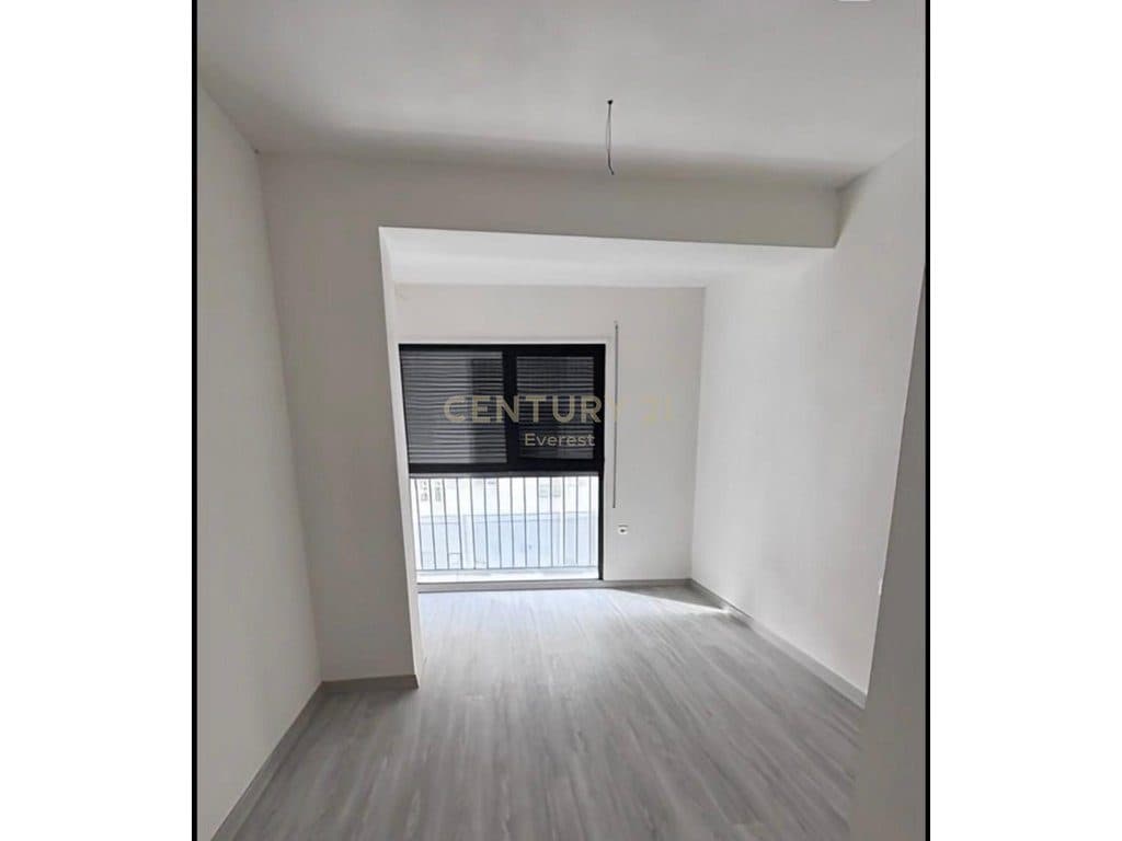 BULEVARDI I RI, SHESIM APARTAMENT 3+1+2 4