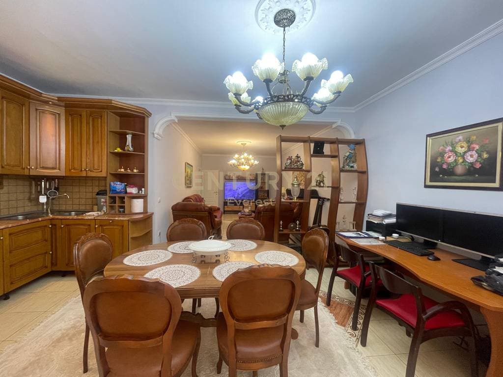 VASIL SHANTO, JAPIM ME QIRA APARTAMENT 3+1+2!