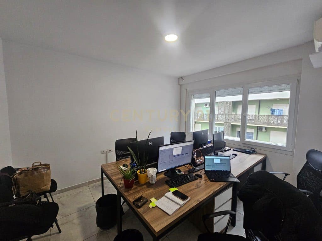 ZOGU I ZI, OFFICE FOR RENT 3