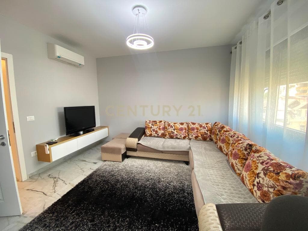 SHKOLLA E BALETIT, APARTAMENT 1+1+ PARKIM PER QIRA 2