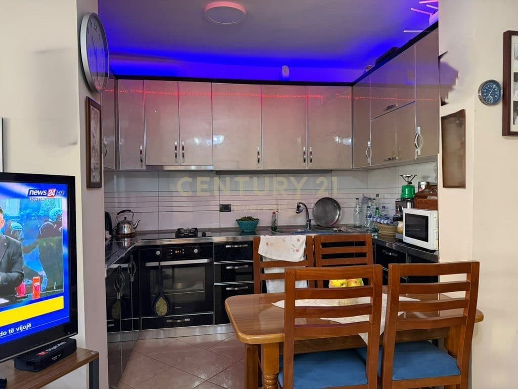 RRUGA FORTUZI, JAPIM ME QIRA APARTMENT 1+1 3