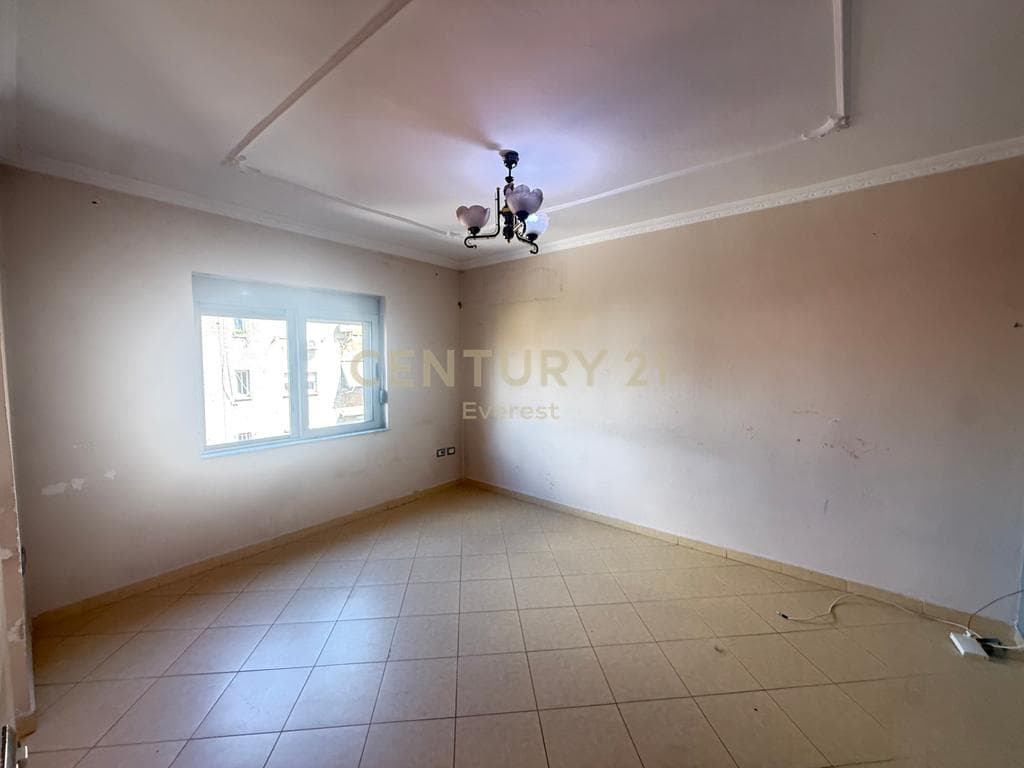 🏠 APARTAMENT 1+1 PER QIRA, BRRYLI 3