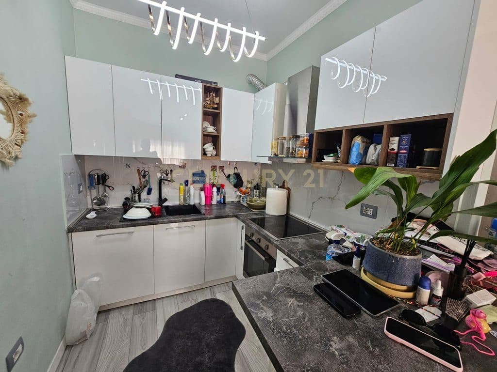 YZBERISHT, APARTAMENT 2+1+2+PARKIM PER QIRA 3