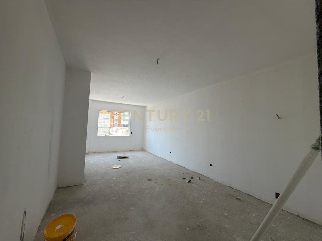KAMEZ QENDER, SHESIM APARTAMENT 2+1+2! 3