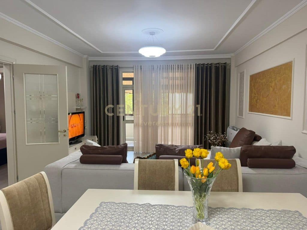 BLV. ZOGU I PARE, SHESIM APARTAMENT 2+1+2 2