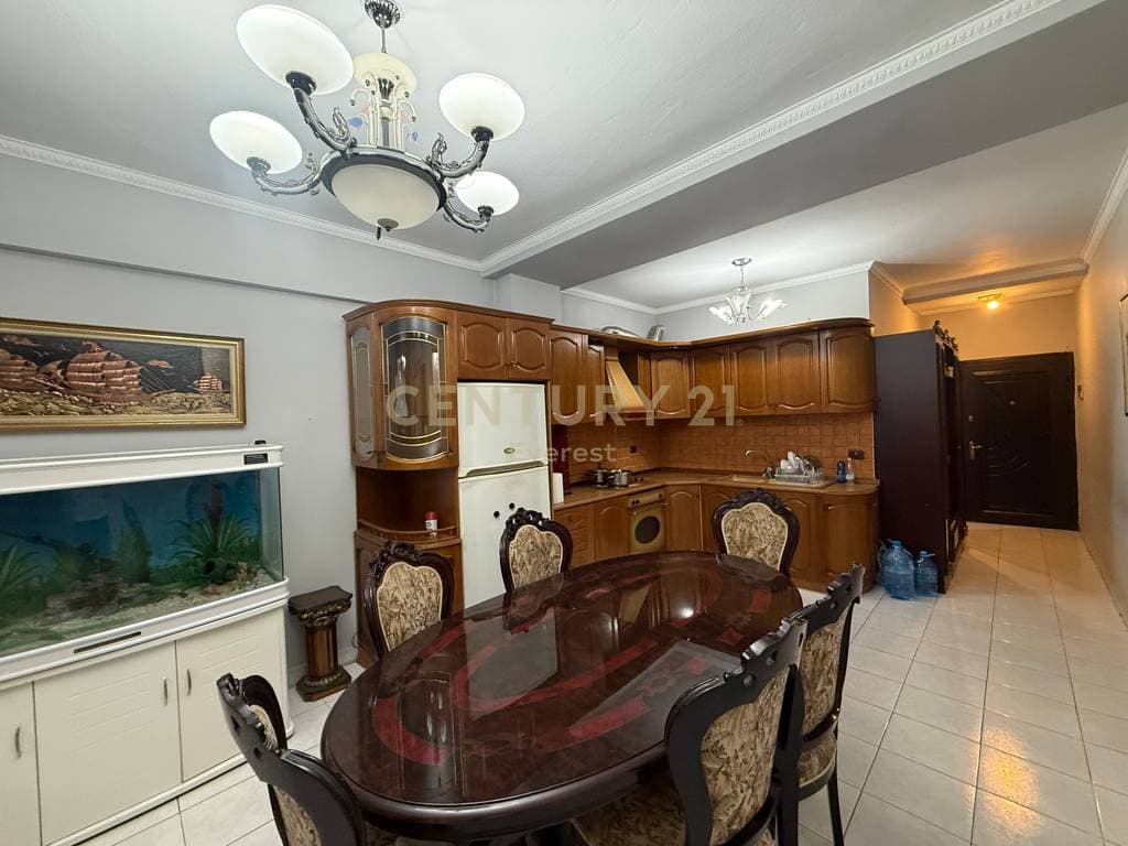 RRUGA DRITAN HOXHA, APARTAMENT 2+1 PER QIRA 4