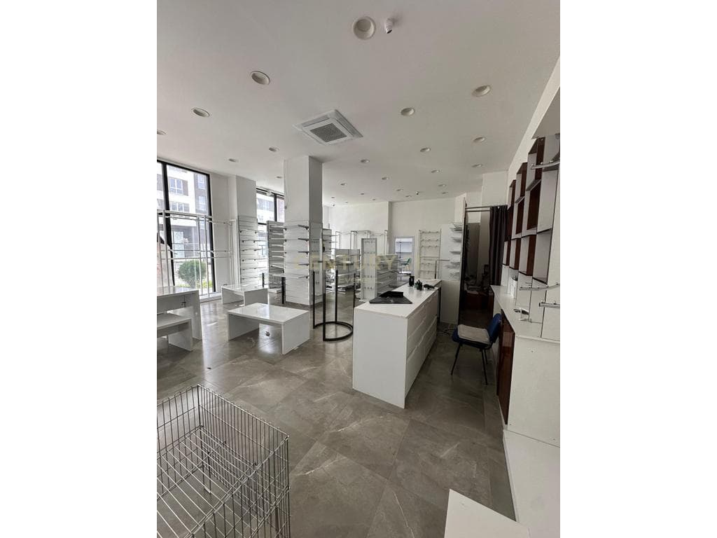 5th May Street, commercial space for sale
