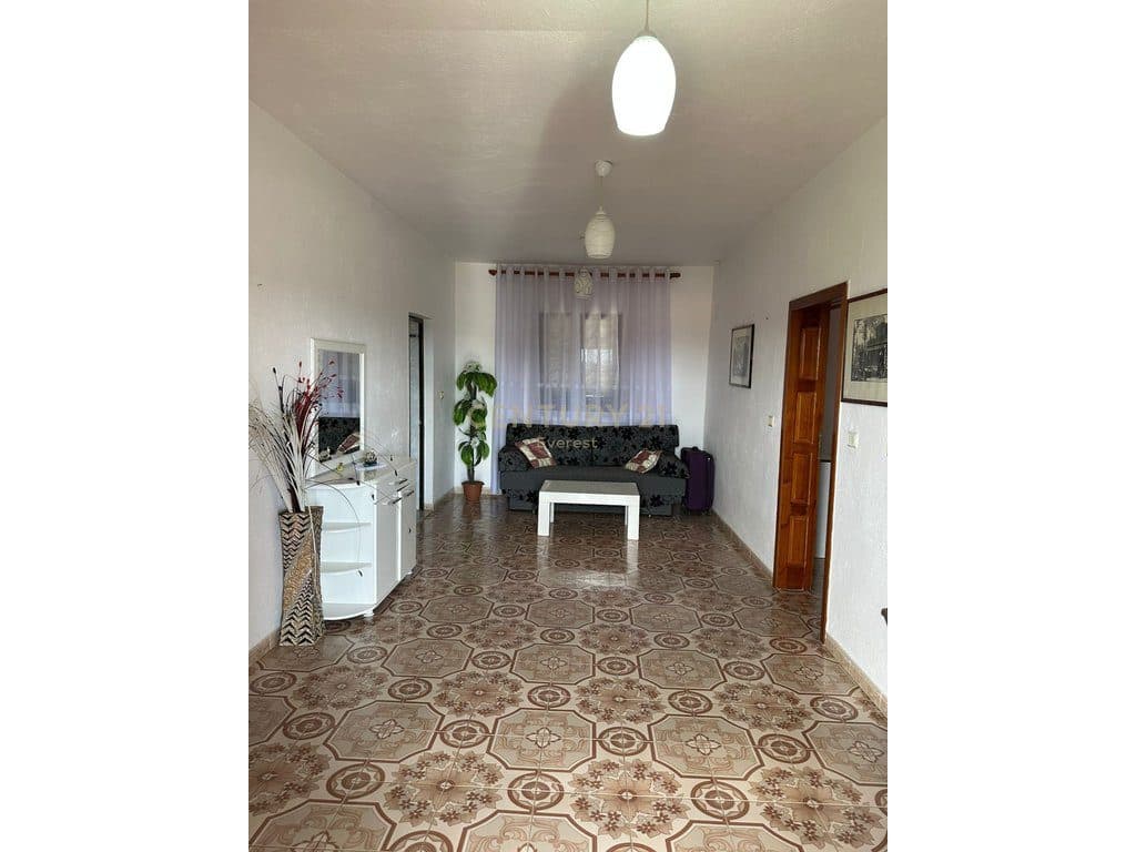 Behind the Aluna Complex, 2+1 apartment with parking for rent 3