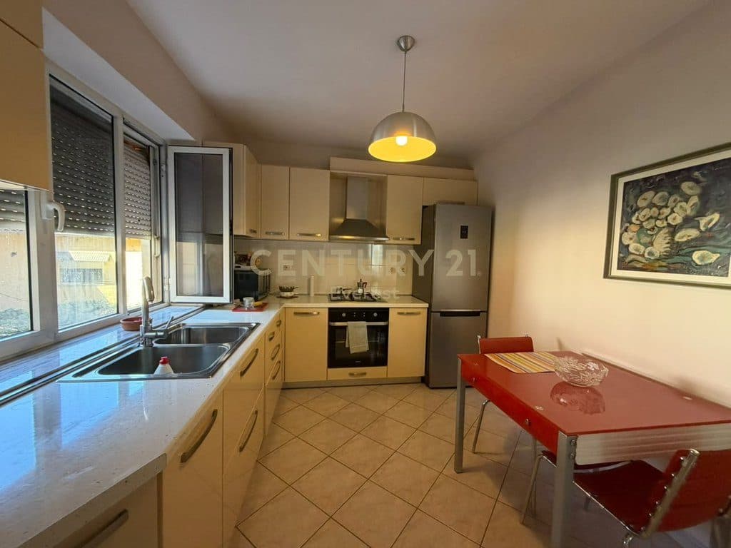 RRUGA ASIM VOKSHI, APARTAMENT 2+1 PER QIRA 4