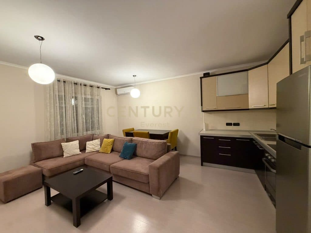 MYSLYM SHYRI, APARTAMENT 2+1 ME QIRA