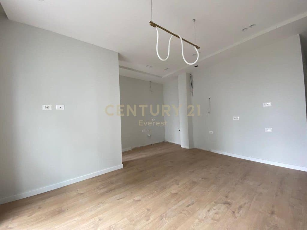 RRUGA SIRI KODRA, APARTAMENT 1+1 ME QIRA 2