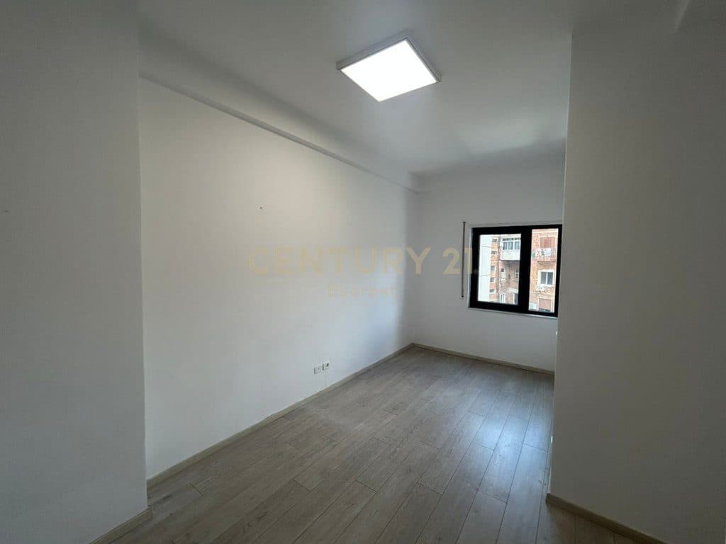 BLV. ZOGU I PARE, OFFICE FOR RENT