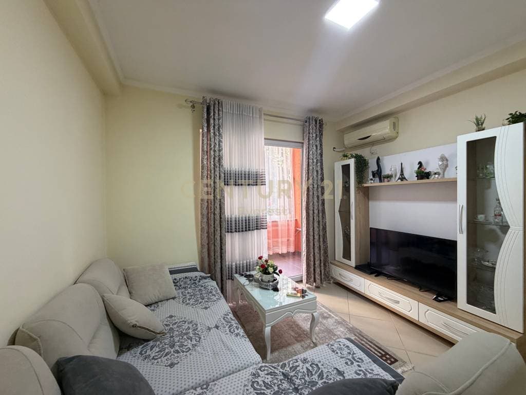 ASTIR, JAPIM ME QIRA APARTAMENT 1+1!