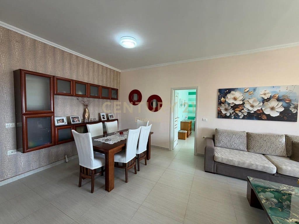 SARANDE, SHESIM APARTAMENT 1+1 ME PAMJE NGA DETI 2