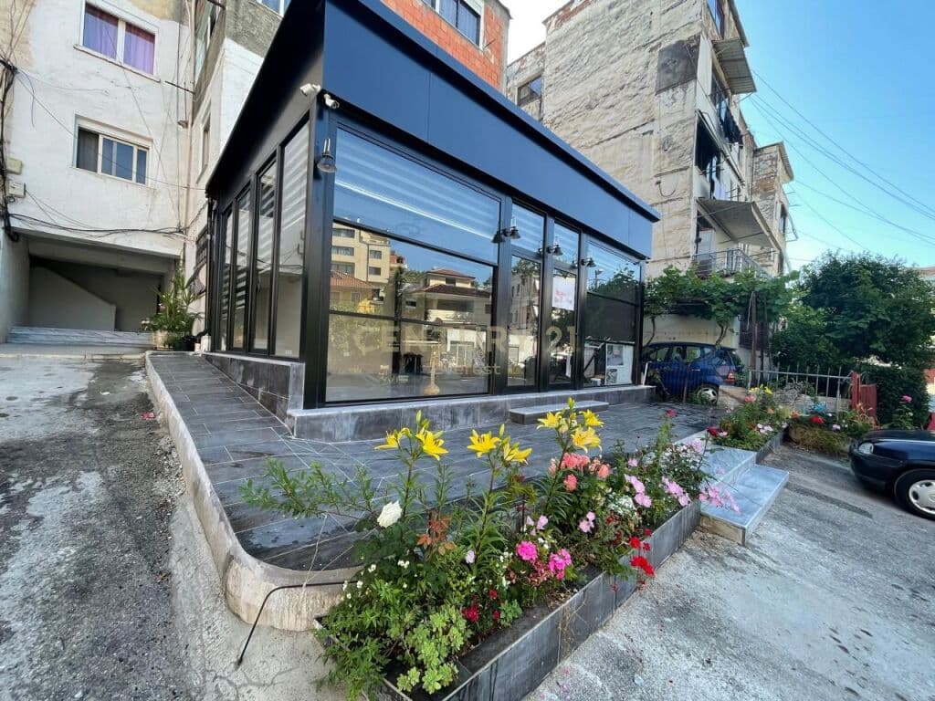 ALI DEMI, COMMERCIAL ENVIRONMENT FOR SALE 2