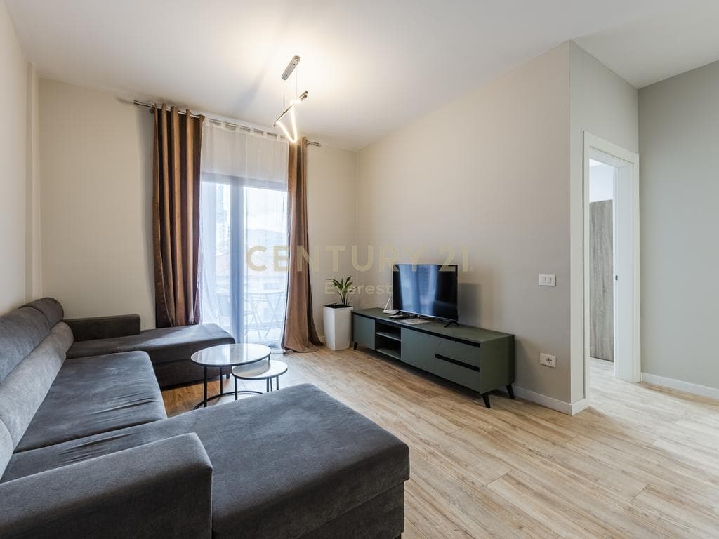 RRUGA E KAVAJES, APARTAMENT 1+1 PER QIRA 2