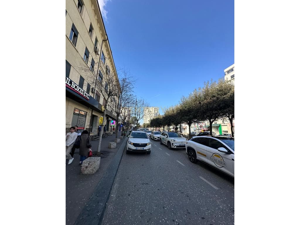 BLV. ZOGU I PARE, SHESIM 2 APARTAMENTE 2+1! 2