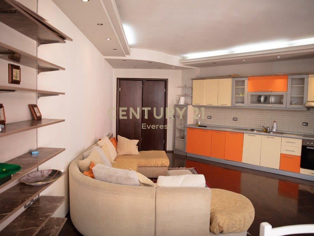 RRAPO HEKALI, SHESIM APARTAMENT 3+1+2