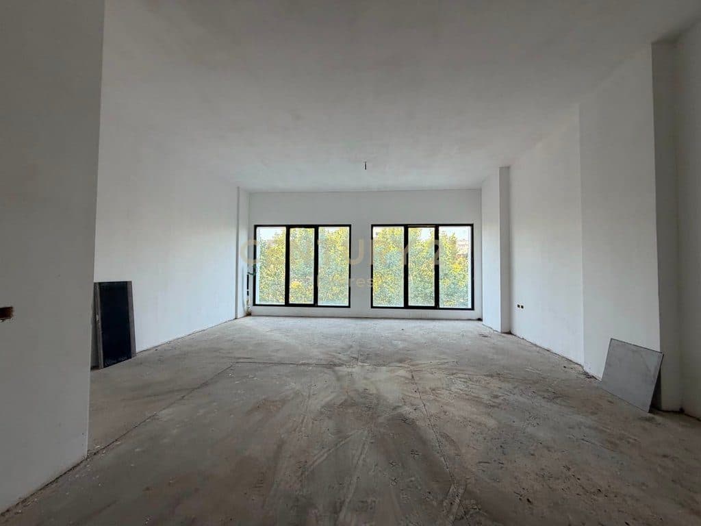 SQUARE 21, OFFICE FOR SALE 1