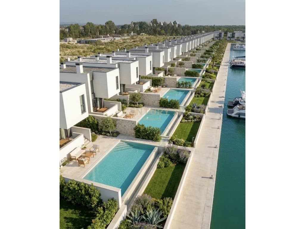 Vilë 3+2 Për Shitje në Gjirin e Lalzit, Durrës - 516,000€ | 308 m² 3