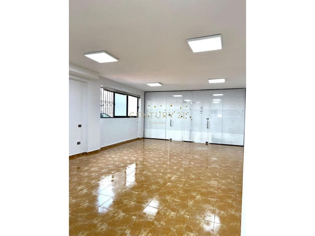 BOTANICAL GARDEN, COMMERCIAL FOR RENT 3