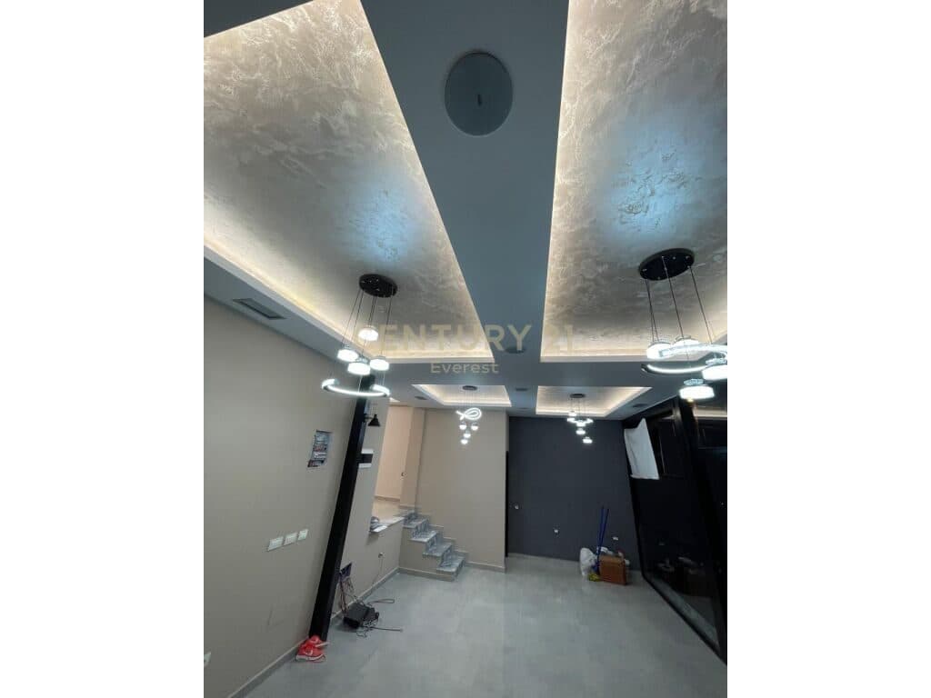 ALI DEMI, COMMERCIAL ENVIRONMENT FOR SALE 3