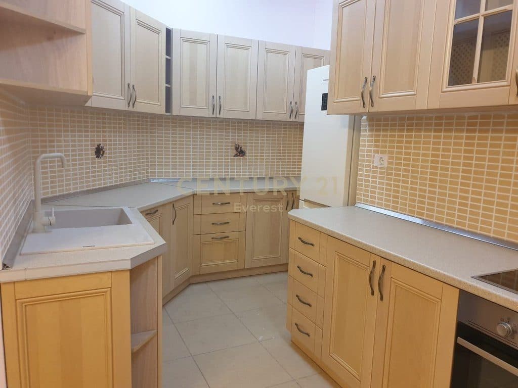 LIQENI I THATE, SHESIM APARTAMENT 3+1+3 3