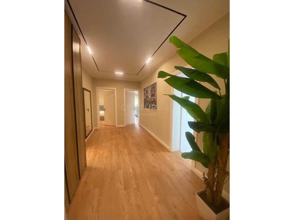 KODRA E PRIFTIT, JAPIM APARTAMENT 3+1+2+PARKIM PER QIRA 3