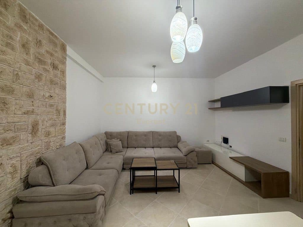 KODRA E DIELLIT, APARTAMENT 2+1+2+2 GARAZHDE PËR SHITJE 2