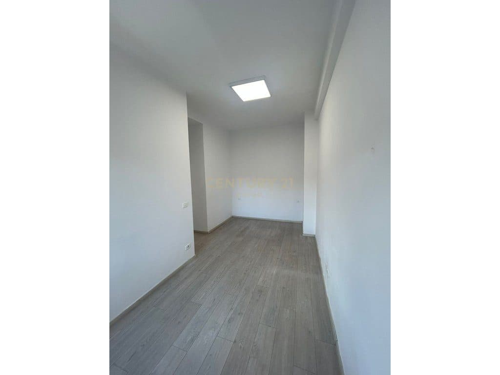 BLV. ZOGU I PARE, OFFICE FOR RENT