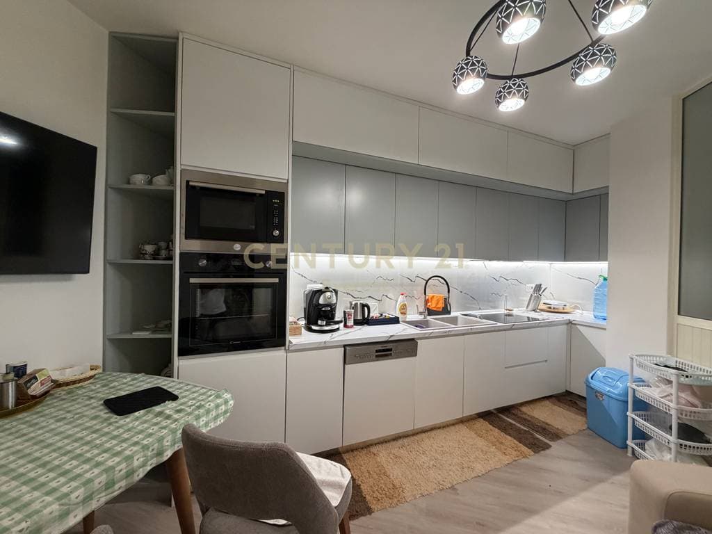 SHKEMBI I KAVAJES, SHESIM APARTAMENT 2+1+GARAZH 2