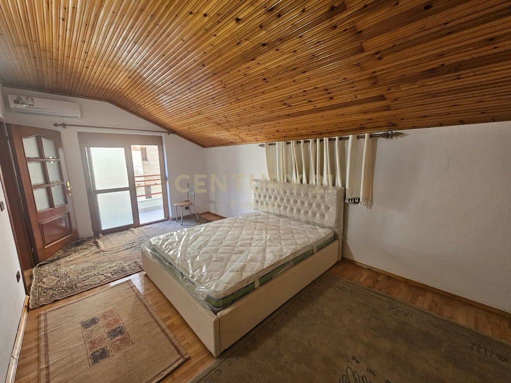 RESTORANT DURRESI, SHESIM DUPLEX 2+1+2 ME 100M2 BODRUM 3