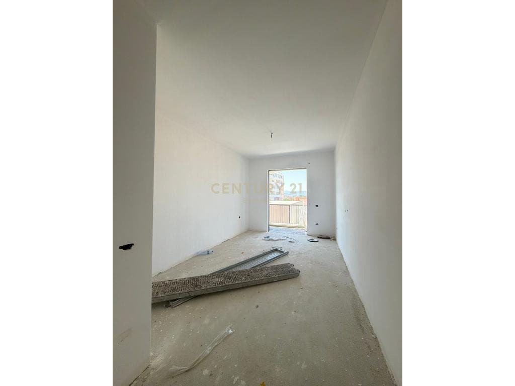 KAMEZ QENDER, SHESIM APARTAMENT 2+1+2! 4