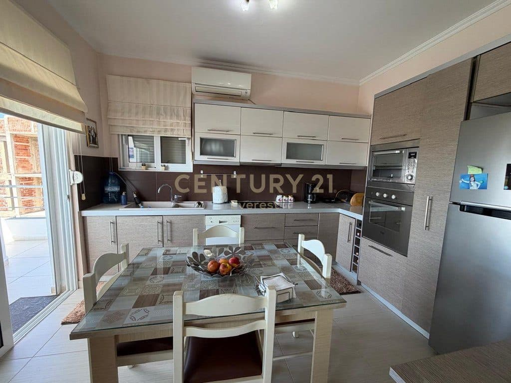 SARANDE, SHESIM APARTAMENT 1+1 ME PAMJE NGA DETI 4