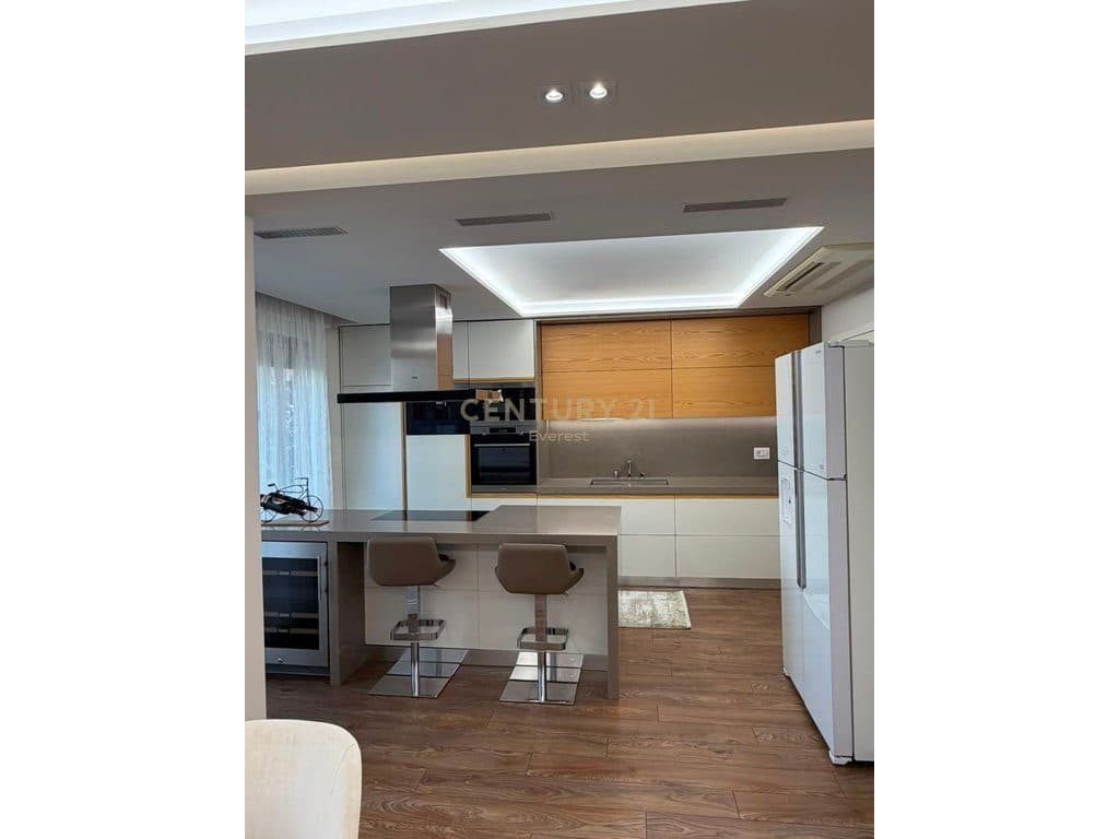 BLLOKU GINTASH, LAPRAKË, SHESIM APARTAMENT 2+1+2 4