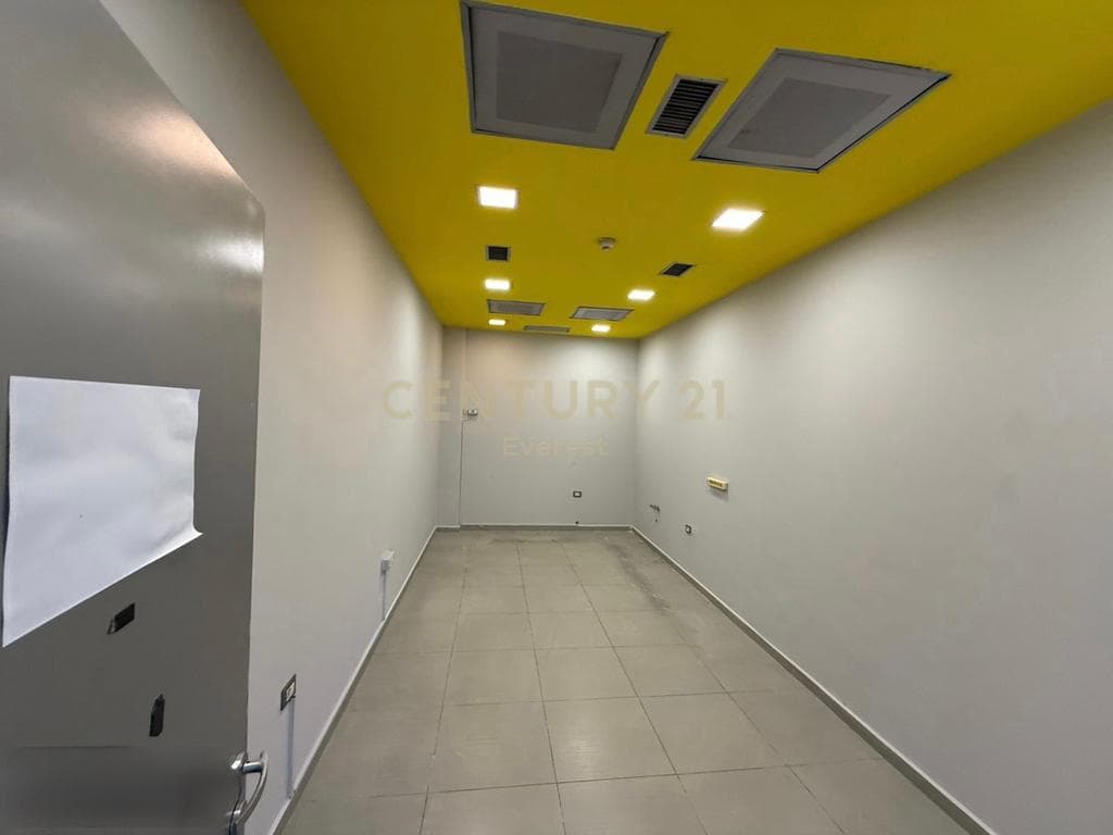 Kavaja Road, Business Premises for Rent 2