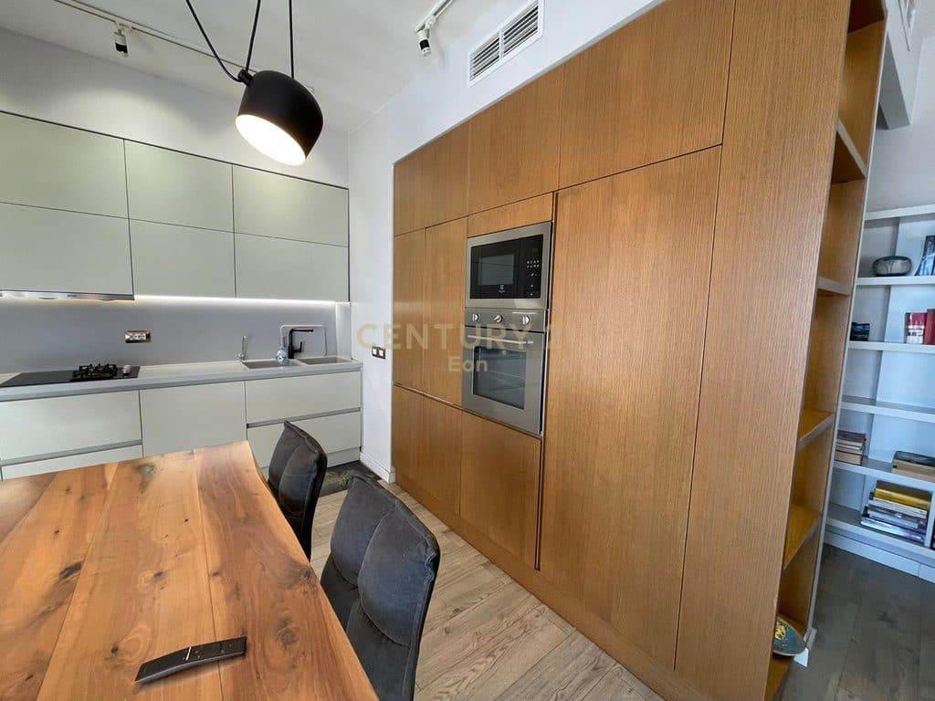 Apartament 2+1 Me Qira me Pamje Deti, Rruga e re e Portit, Durrës ! 4