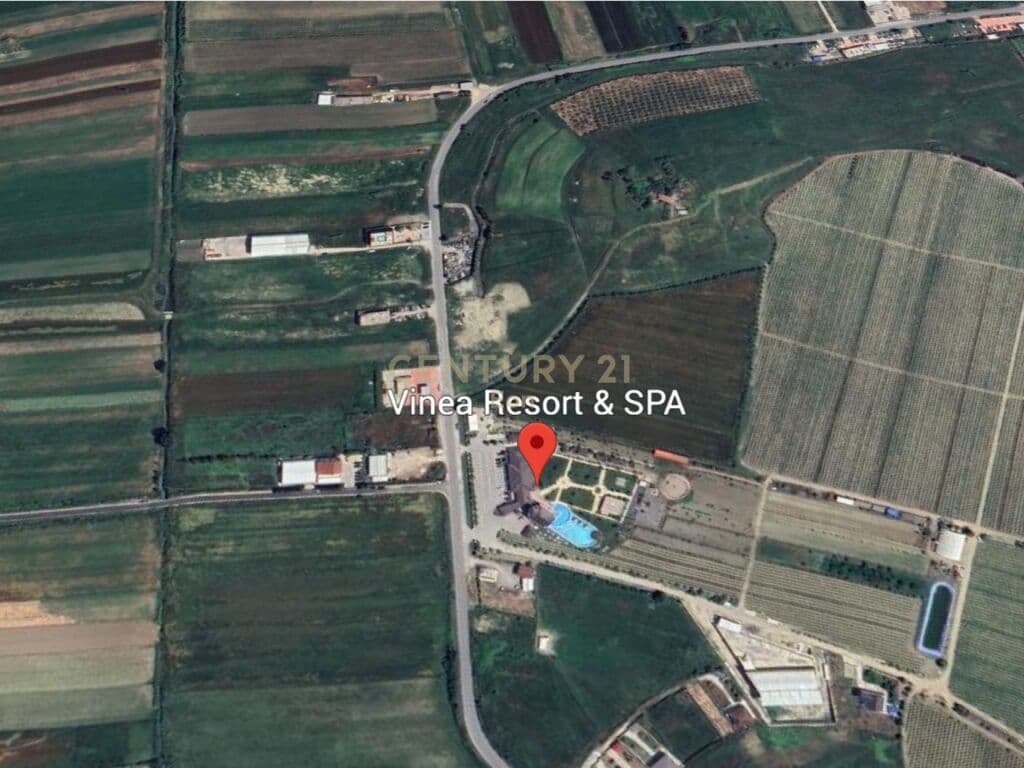 SHESIM 3587M2 TOKE BUZE RRUGES PRANE VINEA RESORT NE SHKALLNURE!