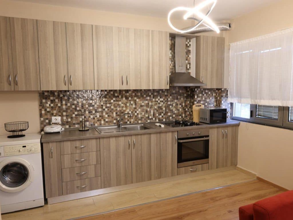 JEPET ME QIRA APARTAMENT 1+1 NE CURRILA ! 4
